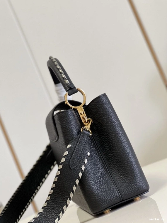 WIS MM LOUIS CAPUCINES VUITTON 0904